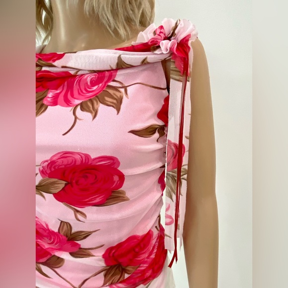 NWT Red Roses Top - Picture 3 of 8